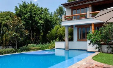 CASA VALLESANA EN VENTA CON VISTA AL LAGO.