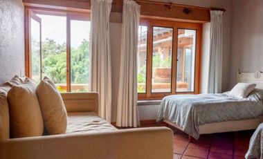 CASA VALLESANA EN VENTA CON VISTA AL LAGO.