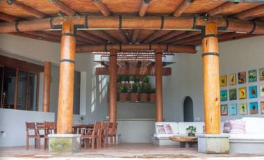 CASA VALLESANA EN VENTA CON VISTA AL LAGO.