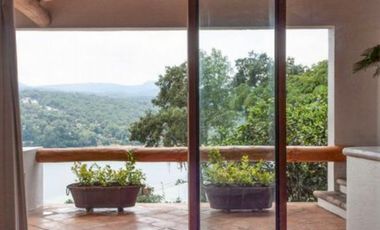 CASA VALLESANA EN VENTA CON VISTA AL LAGO.
