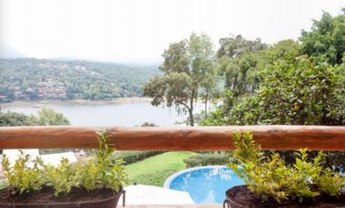 CASA VALLESANA EN VENTA CON VISTA AL LAGO.