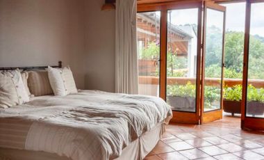 CASA VALLESANA EN VENTA CON VISTA AL LAGO.