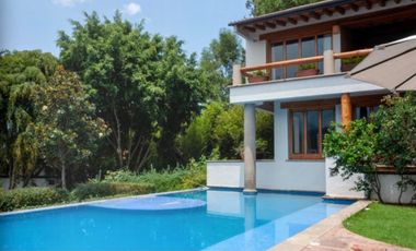 CASA VALLESANA EN VENTA CON VISTA AL LAGO.
