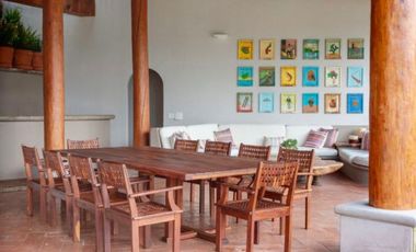 CASA VALLESANA EN VENTA CON VISTA AL LAGO.
