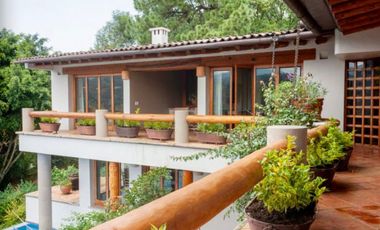 CASA VALLESANA EN VENTA CON VISTA AL LAGO.