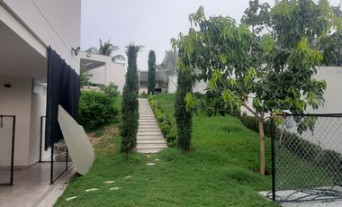 Se vende hermosa casa en conjunto cerrado al oriente de la ciudad de Neiva