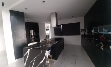 Se vende hermosa casa en conjunto cerrado al oriente de la ciudad de Neiva