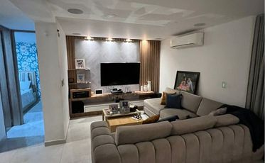 VENTA CASA DUBAI ESQUINERA