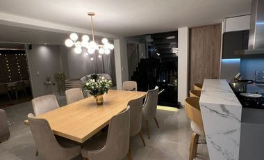VENTA CASA DUBAI ESQUINERA