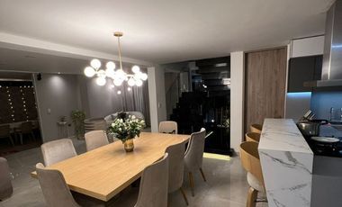 VENTA CASA DUBAI ESQUINERA