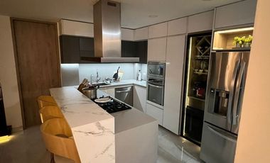 VENTA CASA DUBAI ESQUINERA