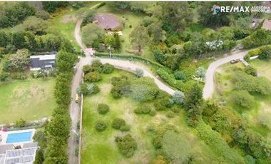 Terreno en Venta en Tumbaco 2250 m² Sector La Ceramica