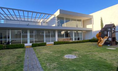 CASA EN VENTA RENTA METEPEC
