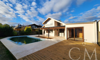 Amplia Casa En Los Notros De Curiñanco