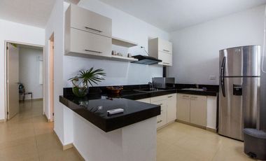 Venta de Amplia Penthouse de 175 m² en Centro Playa del Carmen con Rooftop y Jacuzzi Privada