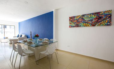 Venta de Amplia Penthouse de 175 m² en Centro Playa del Carmen con Rooftop y Jacuzzi Privada