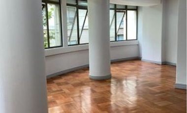 ARRIENDO OFICINA MATIAS COUSIÑO 82 Piso 3.