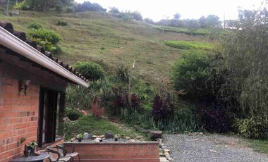 VENDO CASA ANTES DEL PEAJE SAN FELIX 20 MINUTOS DE MEDELLIN