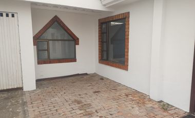 VENDO O ALQUILO CON OPCIÓN DE COMPRA CASA EN CONDOMINIO TIPO CHALET MOSQUERA CUNDINAMARCA