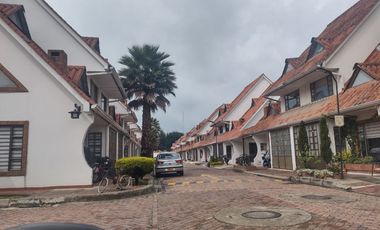 VENDO O ALQUILO CON OPCIÓN DE COMPRA CASA EN CONDOMINIO TIPO CHALET MOSQUERA CUNDINAMARCA