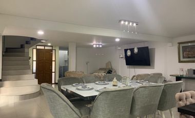 PR7899 Arriendo de casa amoblada en Escobero