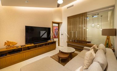 Casa Remodelada con Muelle en Venta, Isla Dorada Residencial, Cancún Quintana Roo.