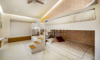 Casa Remodelada con Muelle en Venta, Isla Dorada Residencial, Cancún Quintana Roo.