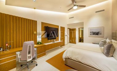 Casa Remodelada con Muelle en Venta, Isla Dorada Residencial, Cancún Quintana Roo.