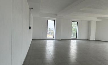 RENTA DE OFICINAS PISO COMPLETO, SÚPER UBICACIÓN AUTOPISTA MÉX-PUE Y FINSA FRENTE A VW