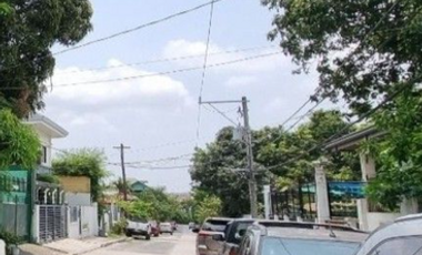 400 sqm Lot With Old House for Sale in AFPOVAI, Taguig City