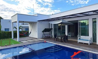 Casa Campestre en Venta Via Girardot – Espinal