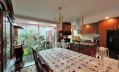 CASA EN VENTA - ACABADOS RESIDENCIALES - JUNTO A PLAZA CINÉPOLIS TARÍMBARO TOTALMENTE EQUIPADA