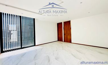 Residencia Nueva en Venta Puerta Las Lomas Andares Zapopan