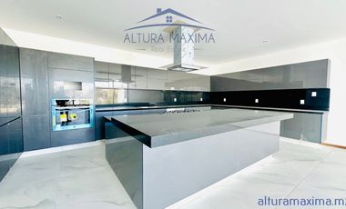 Residencia Nueva en Venta Puerta Las Lomas Andares Zapopan