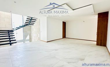 Residencia Nueva en Venta Puerta Las Lomas Andares Zapopan