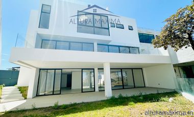 Residencia Nueva en Venta Puerta Las Lomas Andares Zapopan