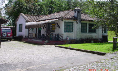 VENDO HERMOSA HACIENDA 75 HECTAREAS  UBICADA EN OTAVALO