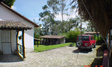 VENDO HERMOSA HACIENDA 75 HECTAREAS  UBICADA EN OTAVALO