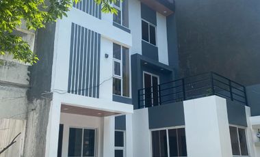 Semi Furnished House for rent in Multinational Village Paranaque
