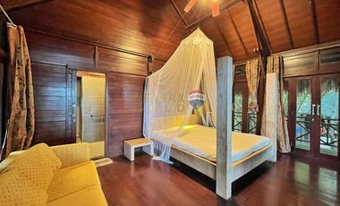 For Sale: 5,321 sqm Beach House in Malimatoc Mabini Batangas