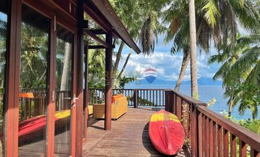 For Sale: 5,321 sqm Beach House in Malimatoc Mabini Batangas