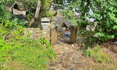 For Sale: 5,321 sqm Beach House in Malimatoc Mabini Batangas