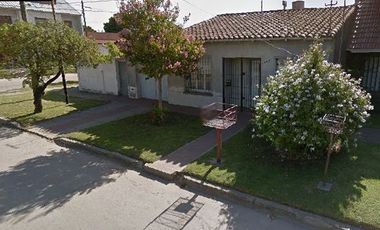 Casa 3 ambientes a reciclar en venta en El Martillo