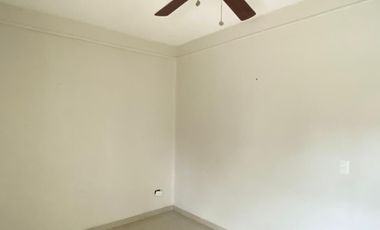Venta de casa con 4 recamaras en SM 15 Cancun