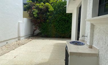 Venta de casa con 4 recamaras en SM 15 Cancun