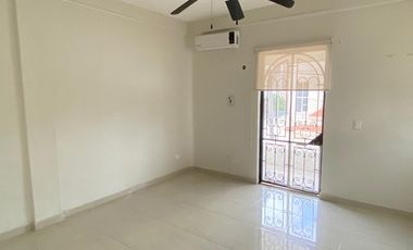 Venta de casa con 4 recamaras en SM 15 Cancun