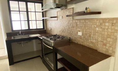 Venta de casa con 4 recamaras en SM 15 Cancun