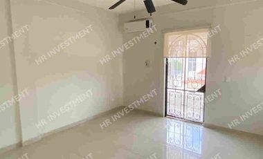 Casa con 4 recamaras en SM 15 Cancun en venta