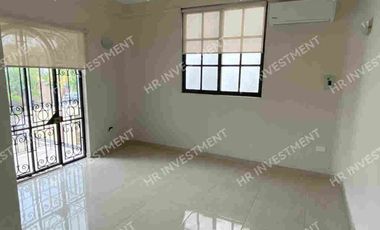 Casa con 4 recamaras en SM 15 Cancun en venta