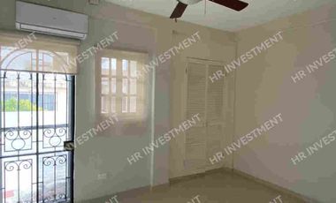 Casa con 4 recamaras en SM 15 Cancun en venta